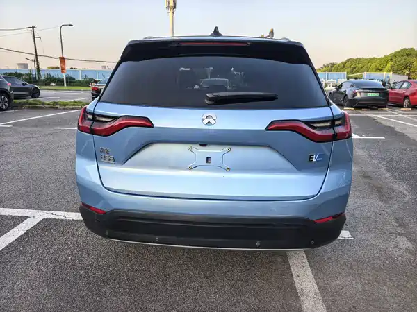 NIO ES8 2019