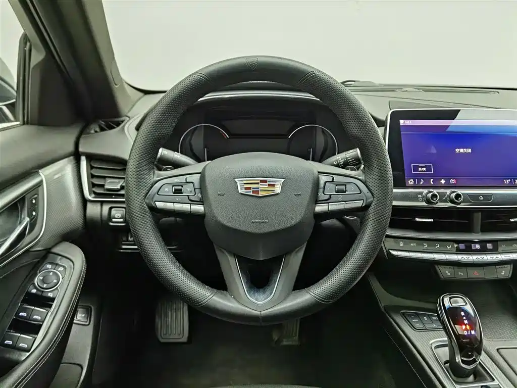 Cadillac CT5 2021 — фото 11