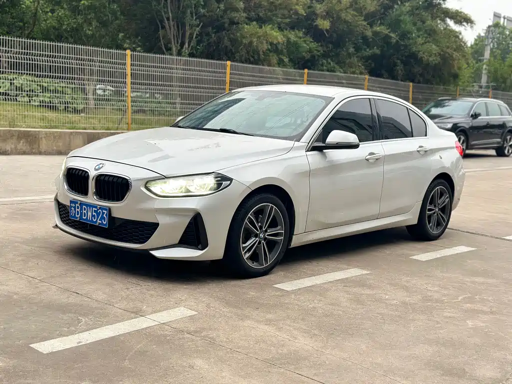 BMW 1 Series 2021