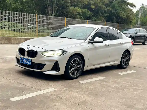 BMW 1 Series 2021