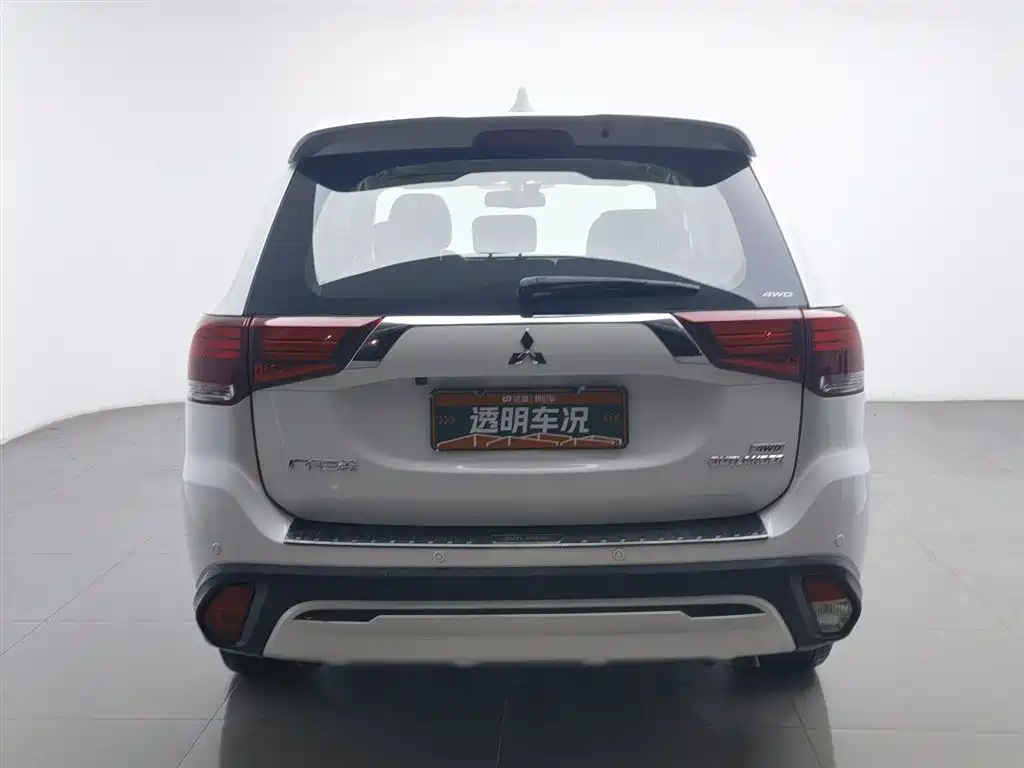 Mitsubishi Outlander 2019 — фото 4