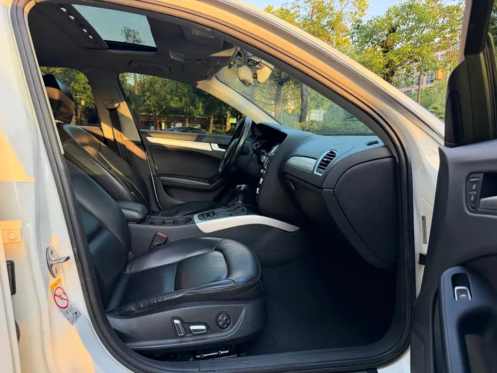 Audi A4L 2015