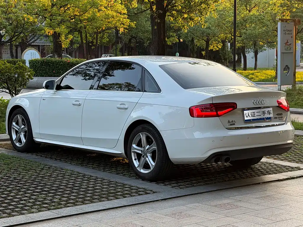 Audi A4L 2015 — фото 16