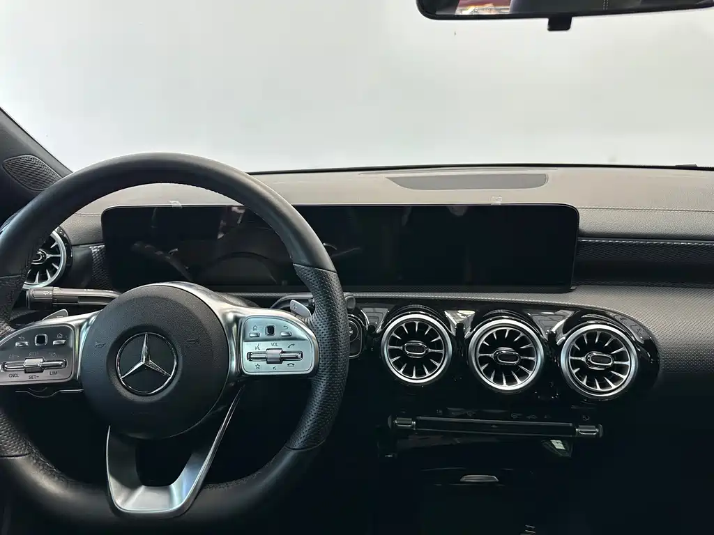 Mercedes-Benz A-Class 2023 — фото 15