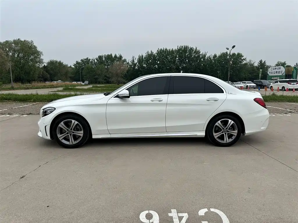 Mercedes-Benz C-Class 2020 — фото 7