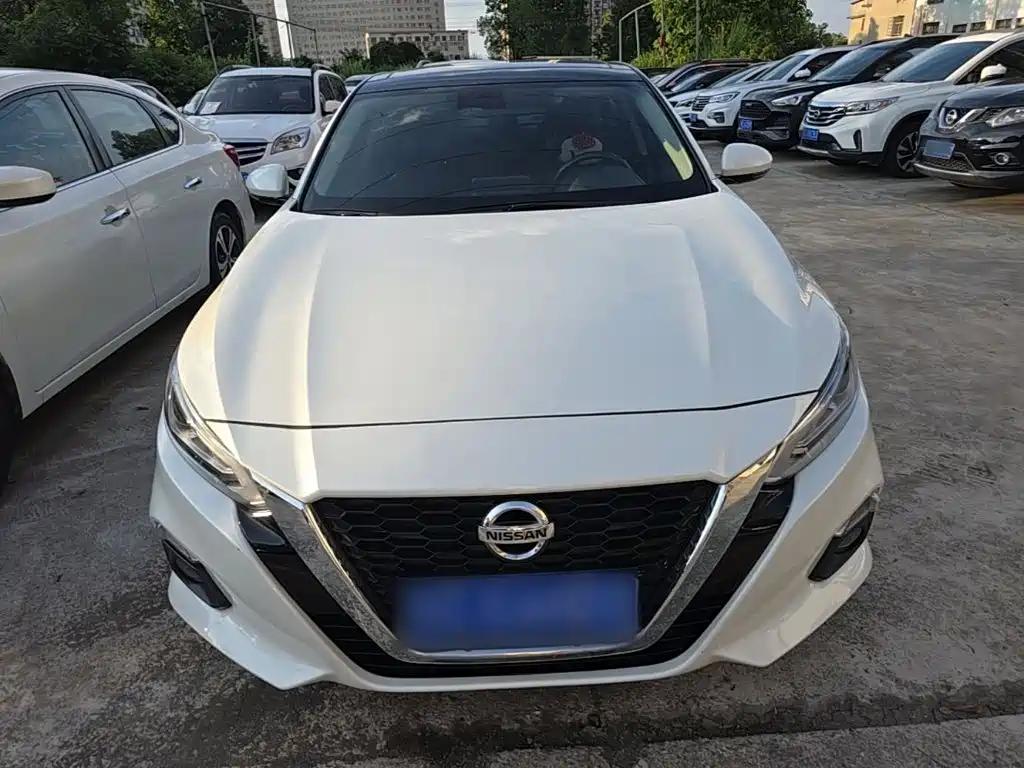 Nissan Teana 2022