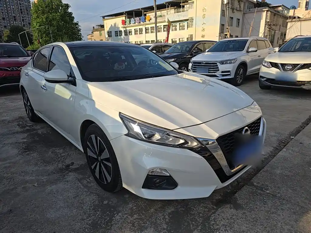 Nissan Teana 2022