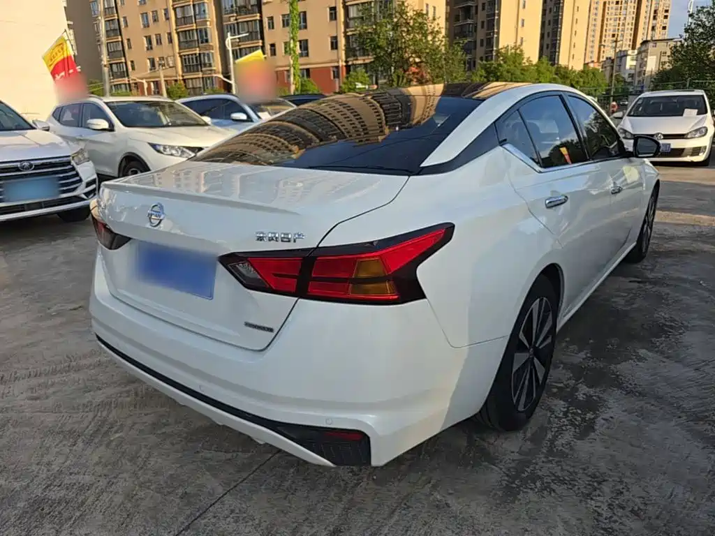 Nissan Teana 2022
