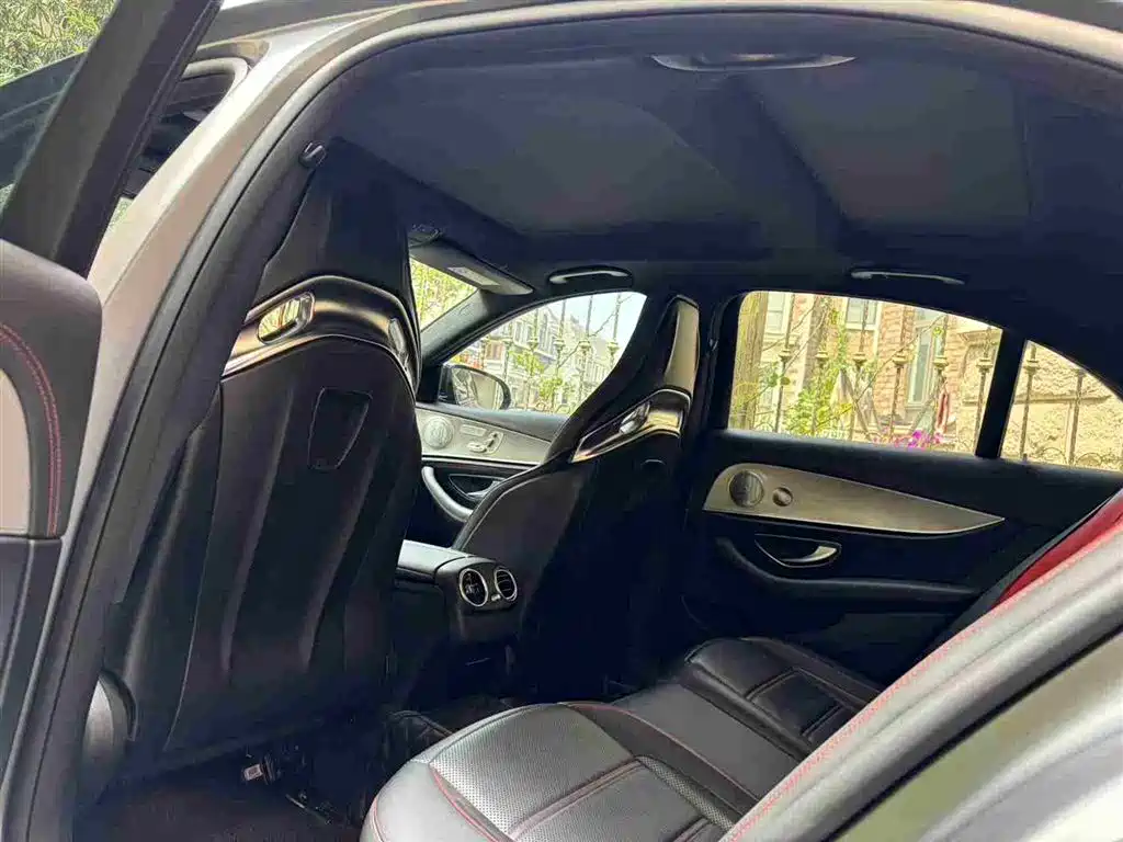 Mercedes-Benz E-Class AMG 2019 — фото 5