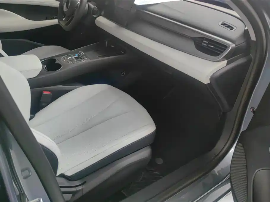 BYD Seal 05 DM-i 2025 — фото 8
