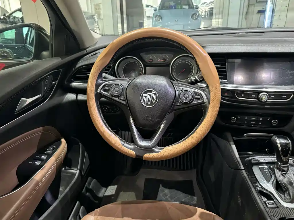 Buick Regal 2019 — фото 17