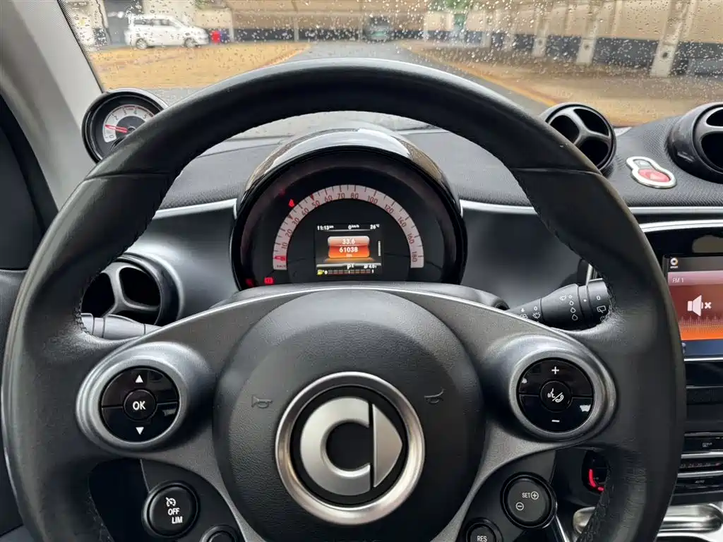 smart Fortwo 2019 — фото 8