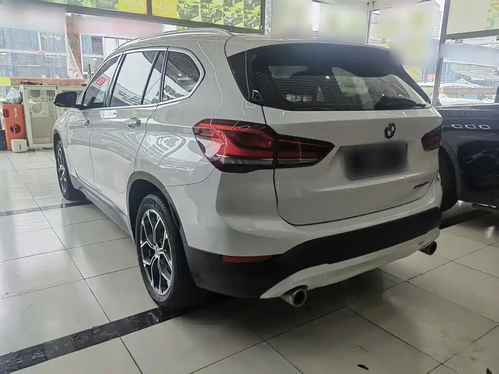 BMW X1 2021 — фото 12