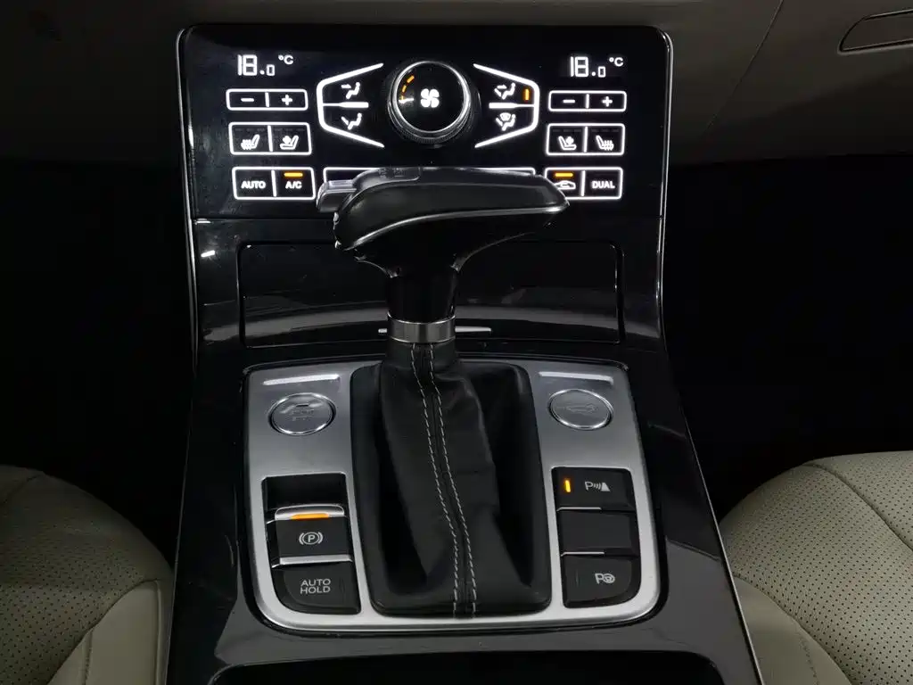 Hongqi H5 2018 — фото 13