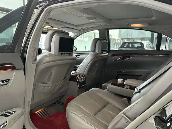 Mercedes-Benz S-Class 2008