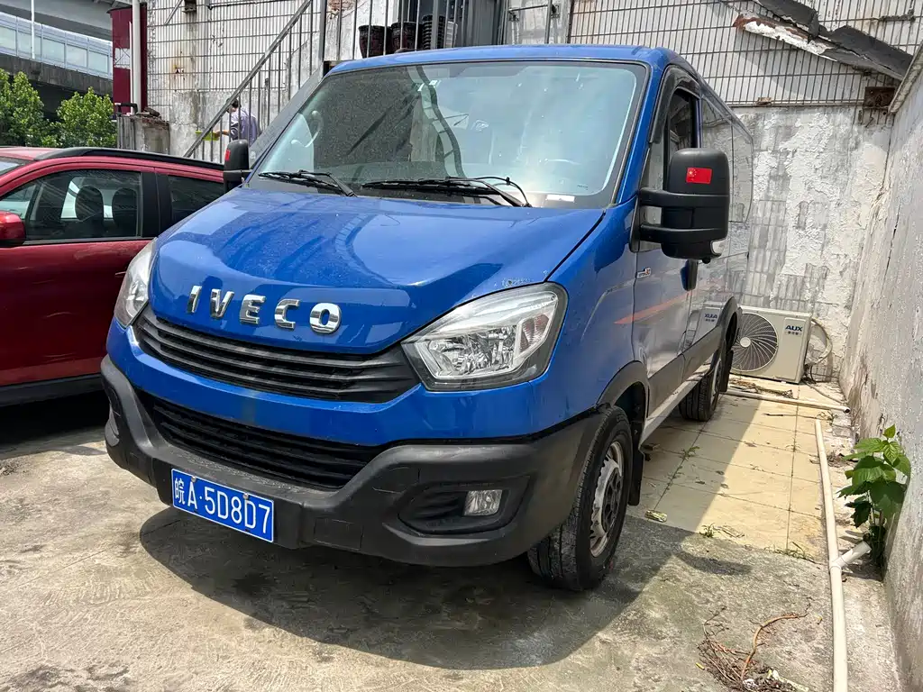 IVECO Ousheng 2021