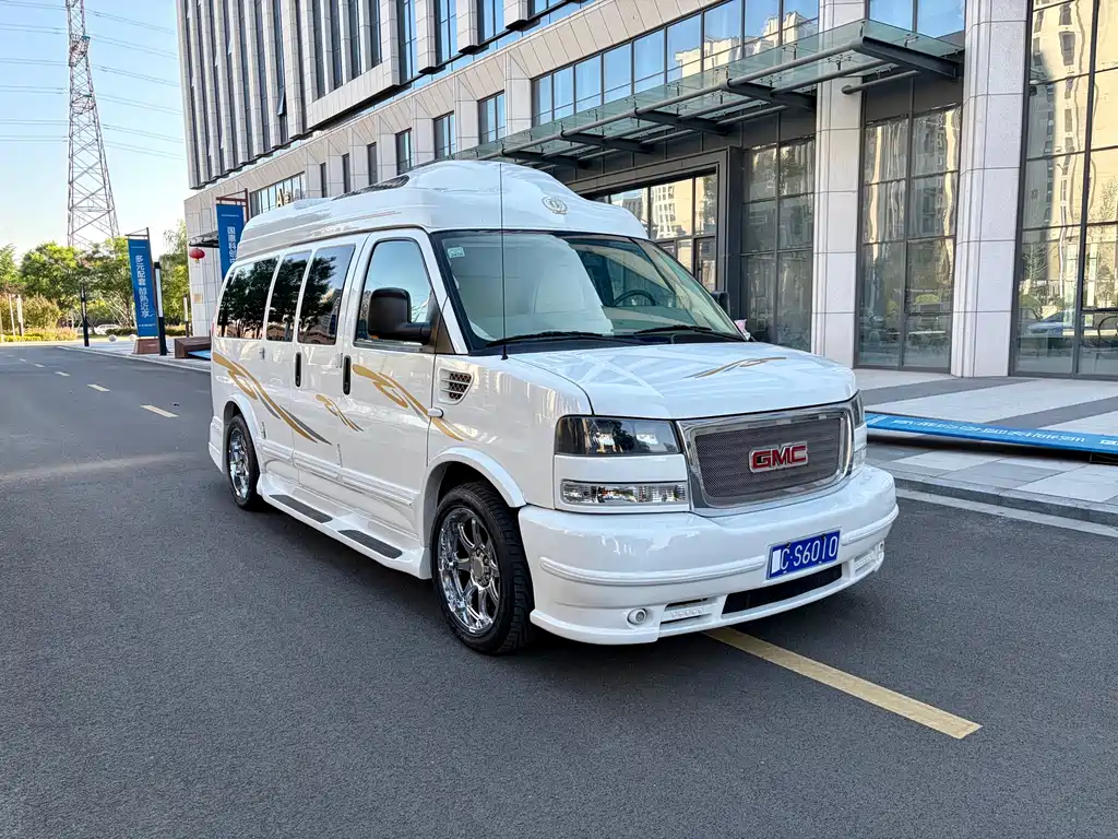 GMC Savana 2012