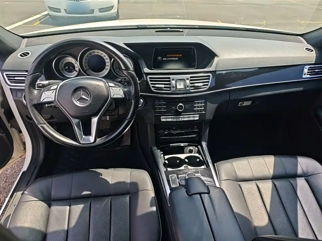 Mercedes-Benz E-Class 2015 — фото 10