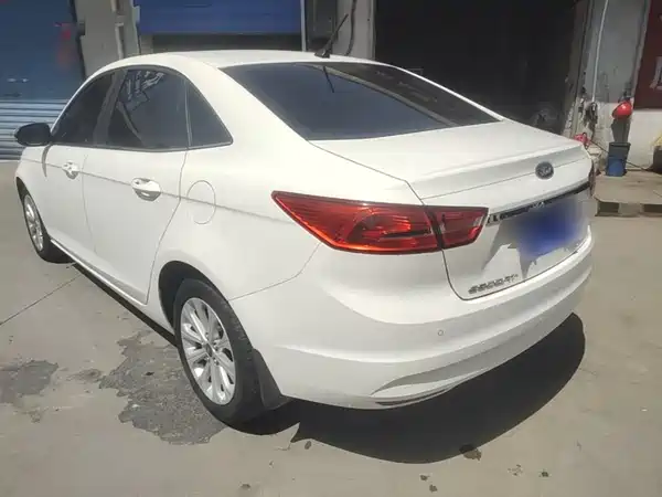 Ford Escort 2017