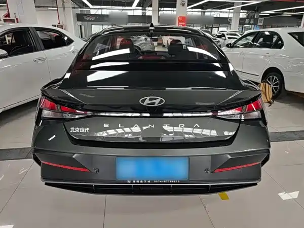 Hyundai Elantra 2023