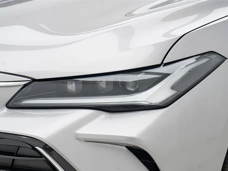 Toyota Avalon 2023 — фото 13
