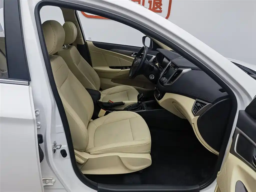 Changan Eado 2017 — фото 23