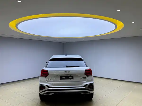 Audi Q2L 2023