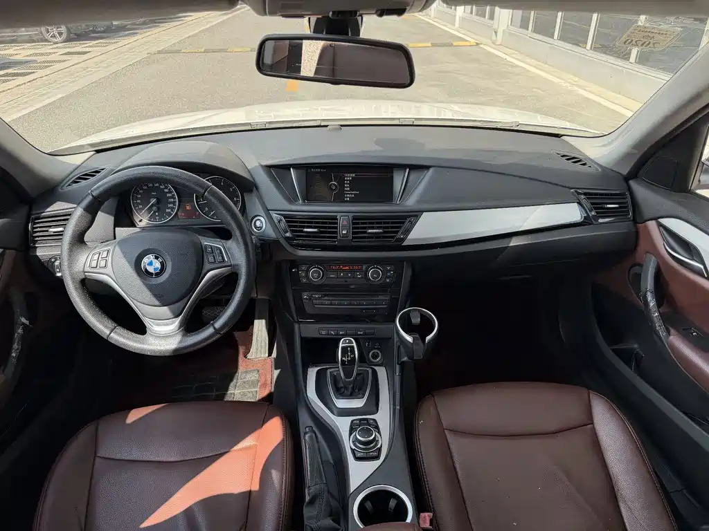 BMW X1 2014 — фото 10