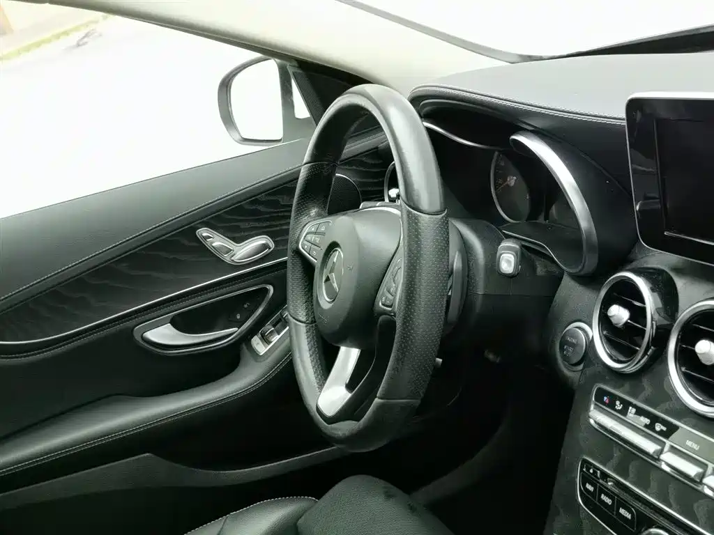 Mercedes-Benz C-Class 2018 — фото 22