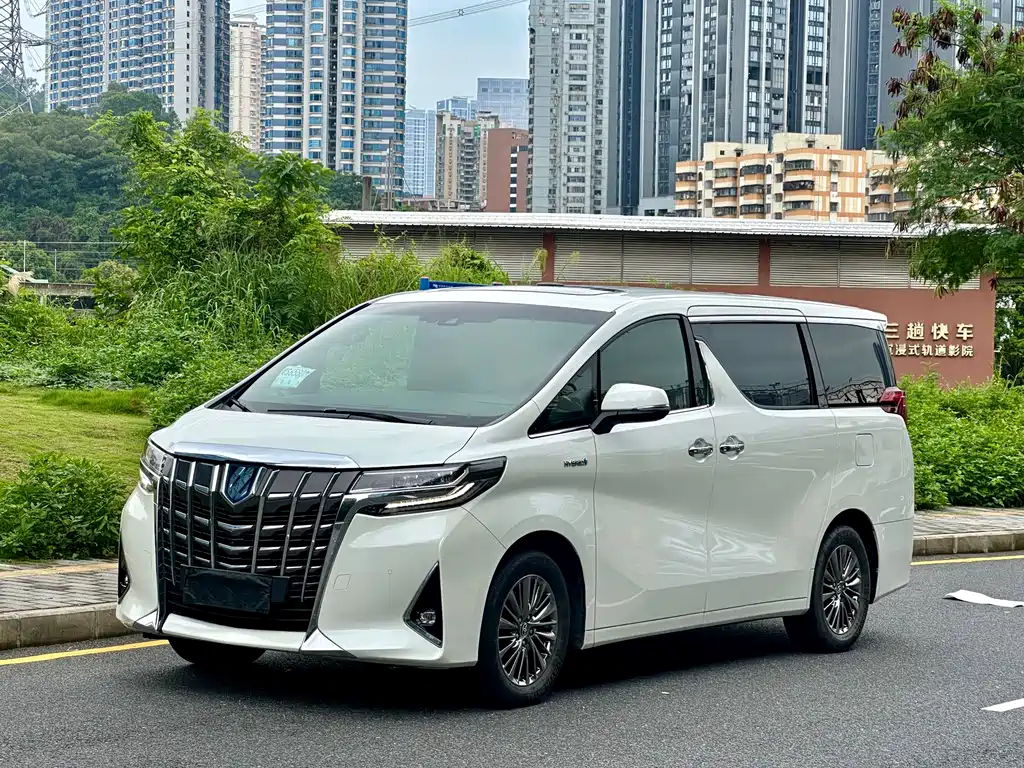 Toyota Alphard 2019 — фото 1