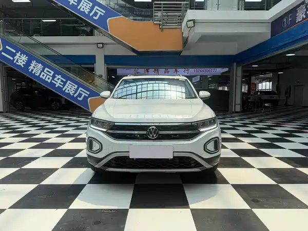 Volkswagen T-Roc 2023