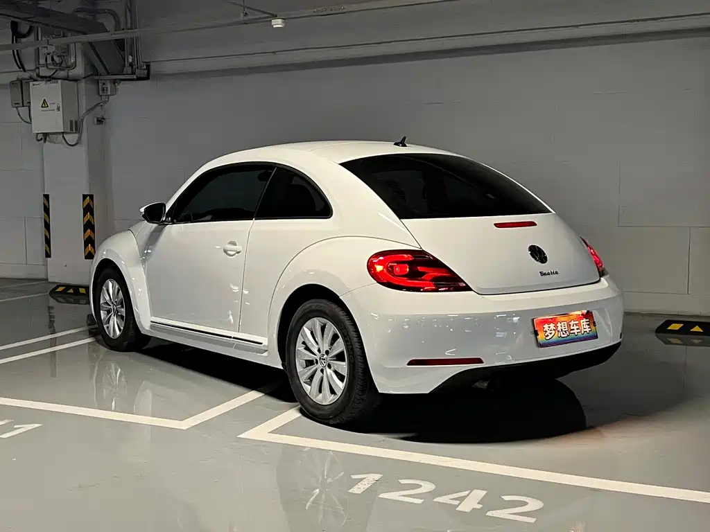 Volkswagen Beetle 2015