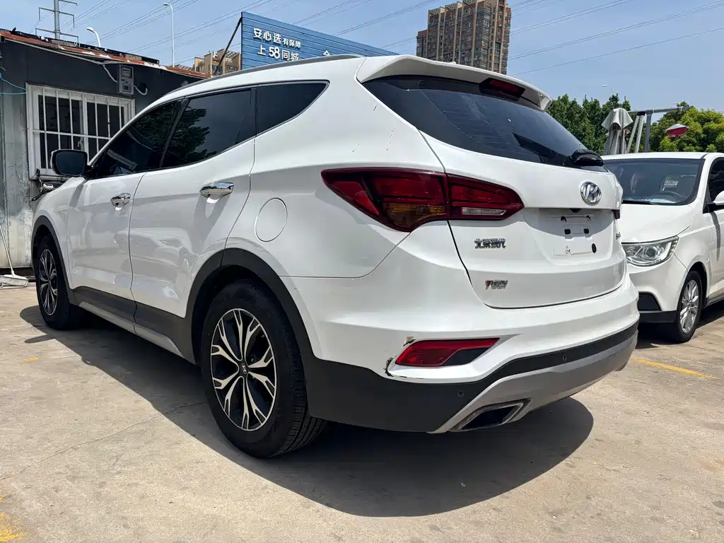 Hyundai Santa Fe 2017 — фото 6