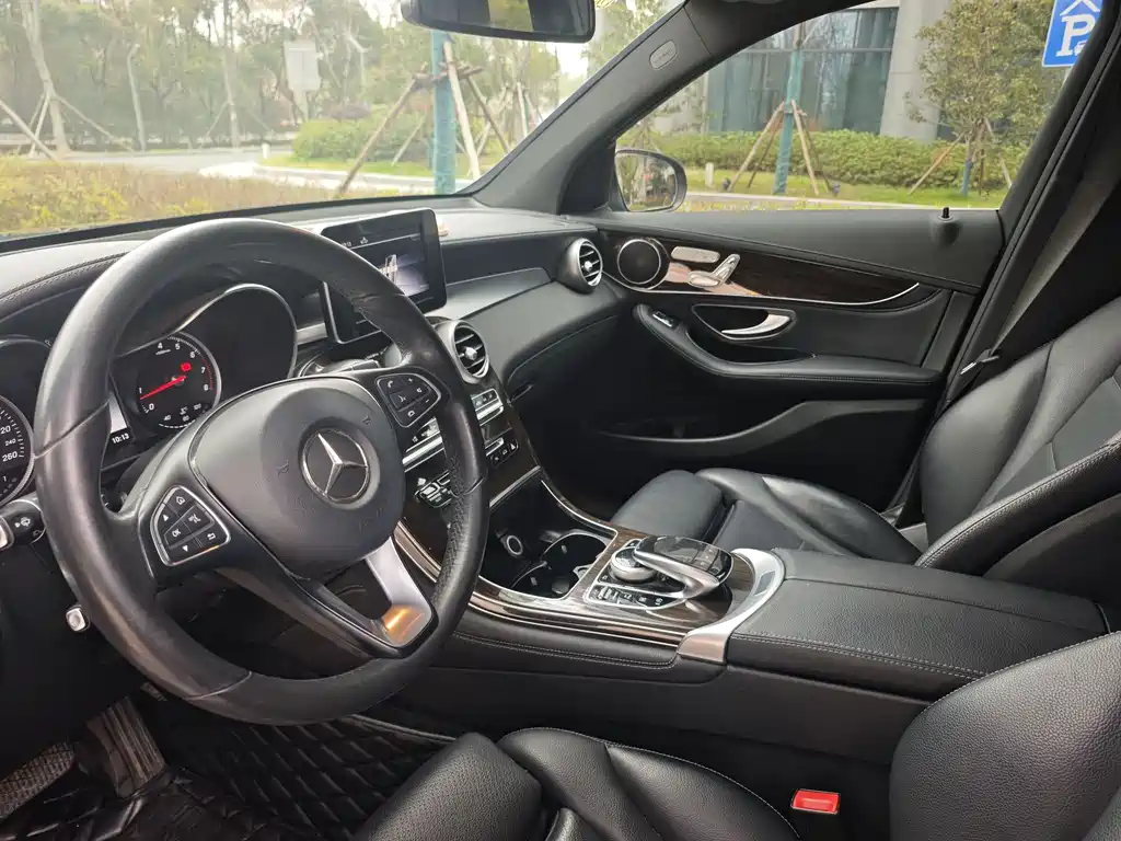 Mercedes-Benz GLC 2018 — фото 10