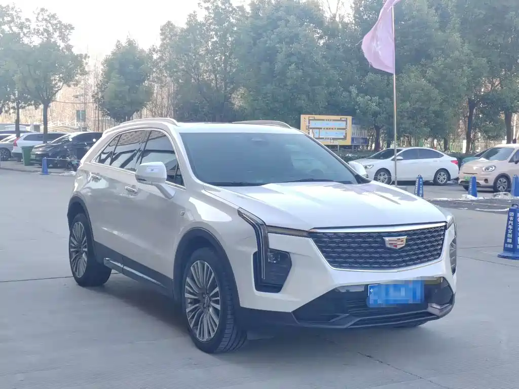 Cadillac XT4 2025