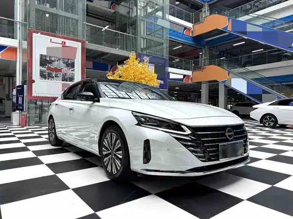 Nissan Teana 2023