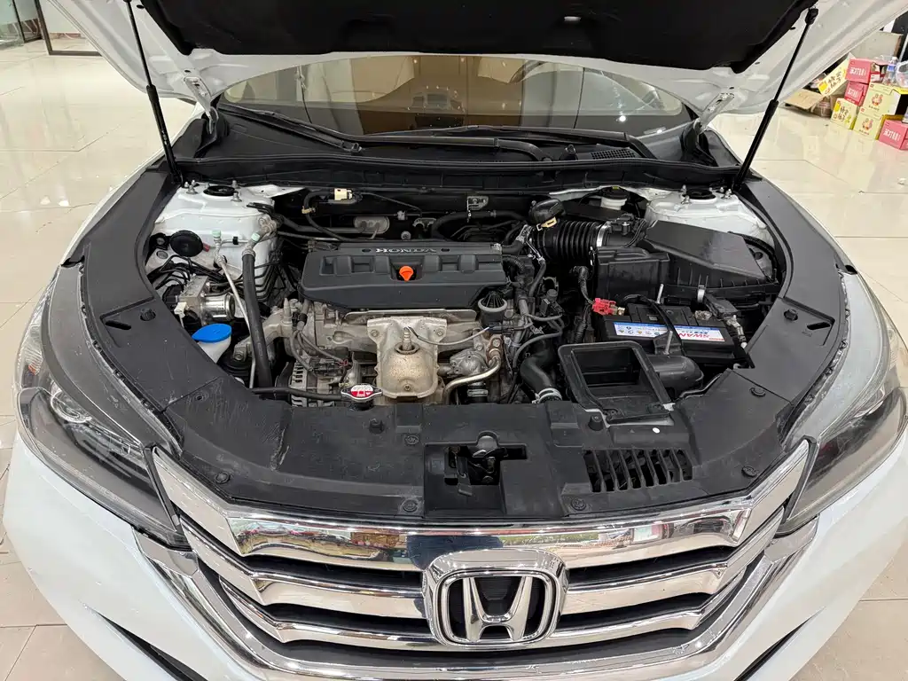 Honda Accord 2015 — фото 16