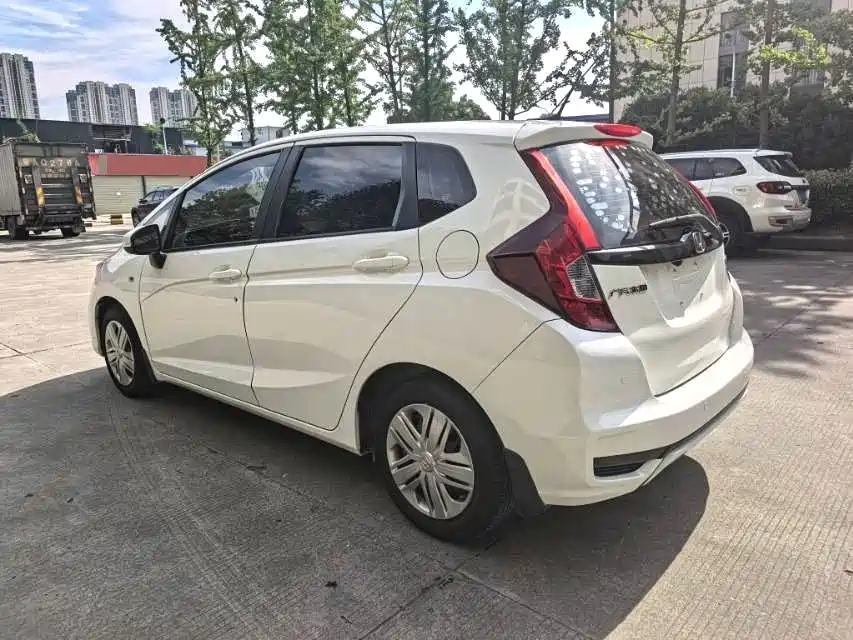 Honda Fit 2018 — фото 9