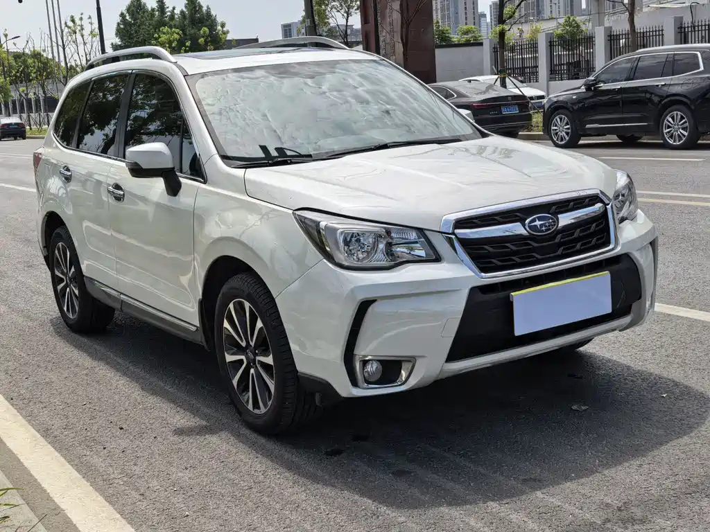 Subaru Forester 2016 — фото 3