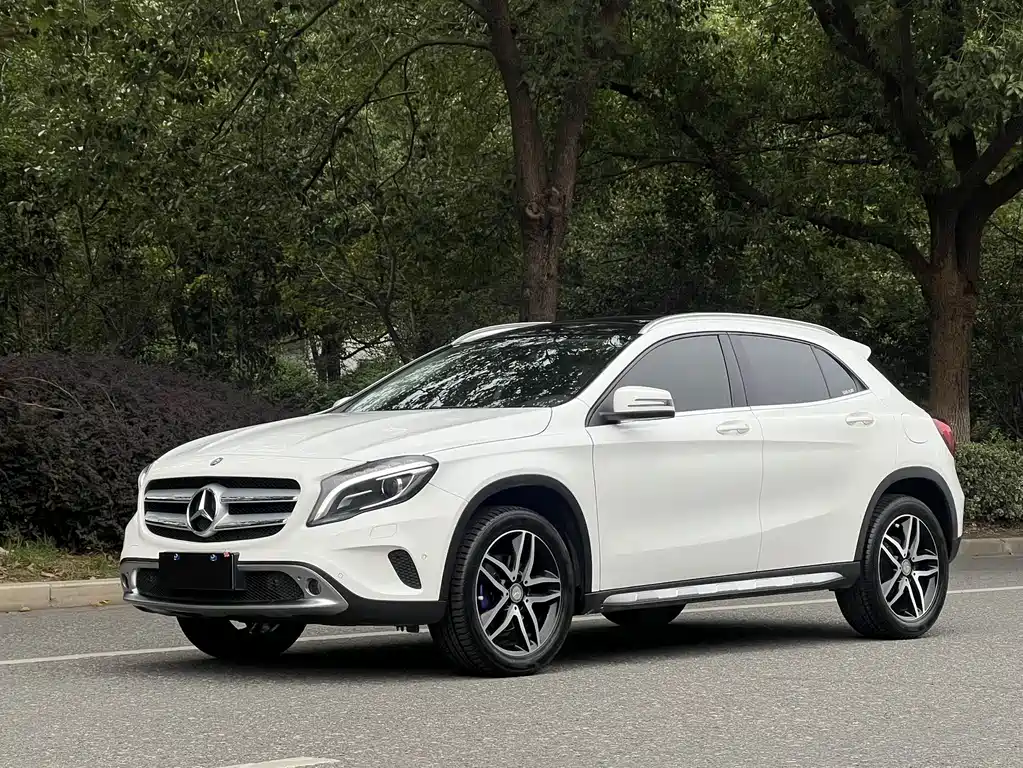 Mercedes-Benz GLA 2016
