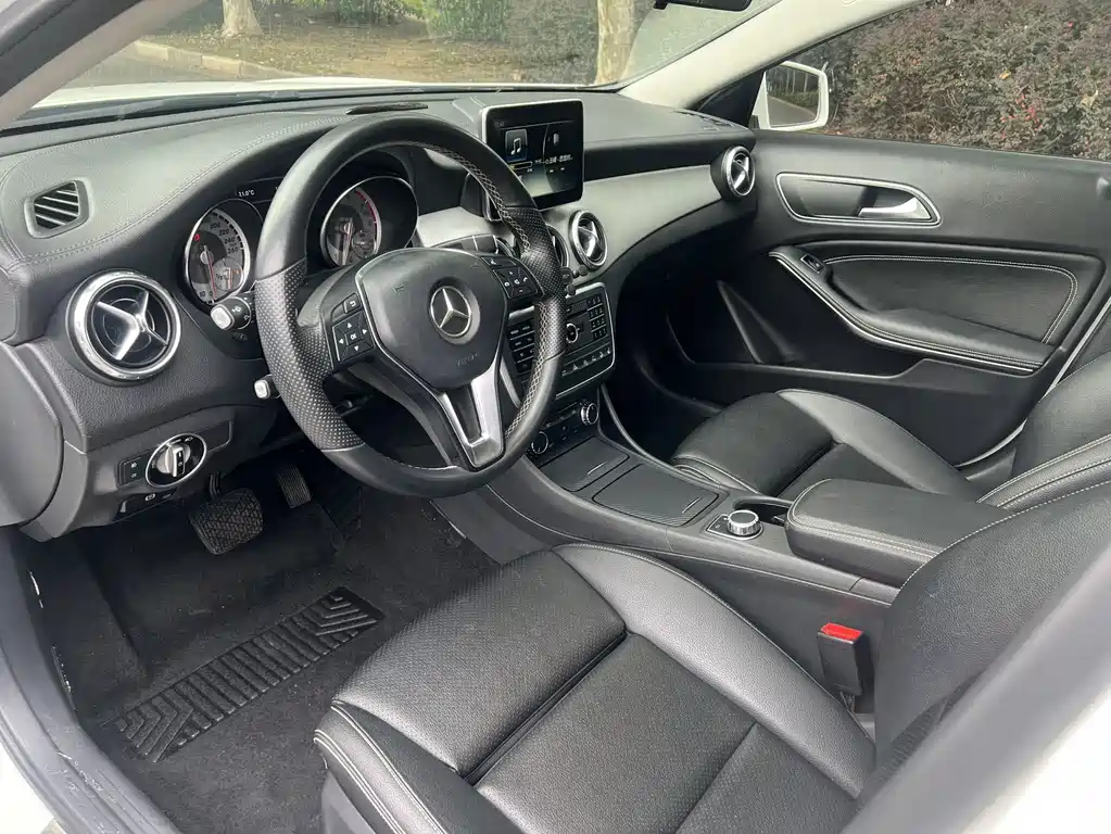 Mercedes-Benz GLA 2016 — фото 10