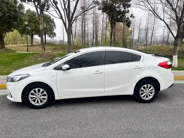 Kia K3 2016