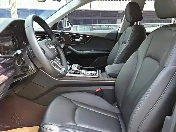 Audi Q8 2023