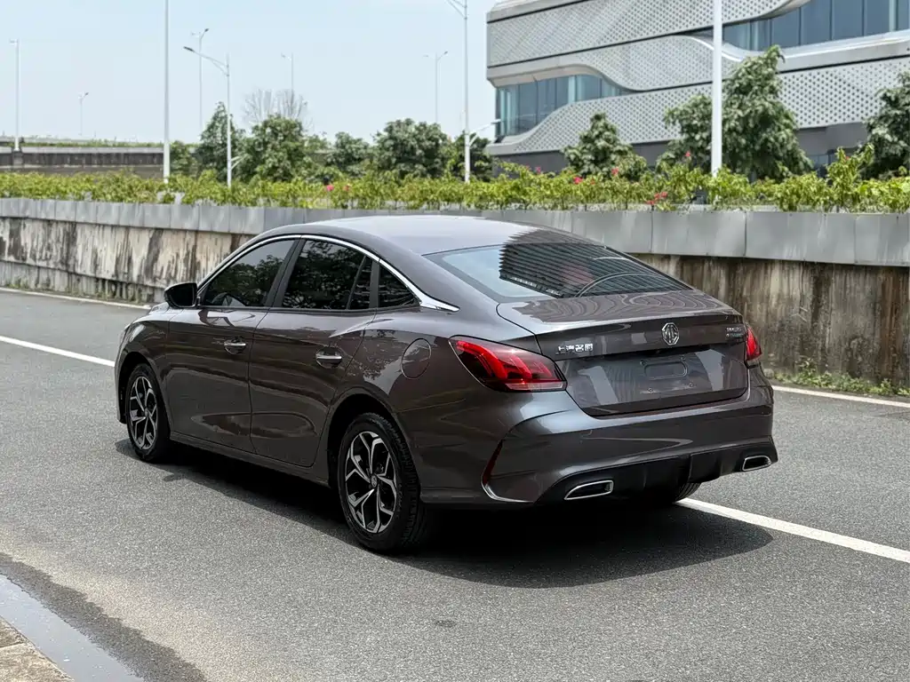 MG MG5 2021