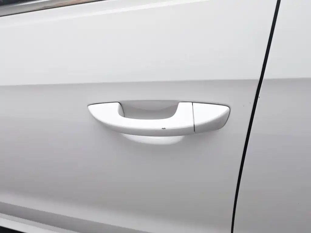Volkswagen Lavida 2016 — фото 18
