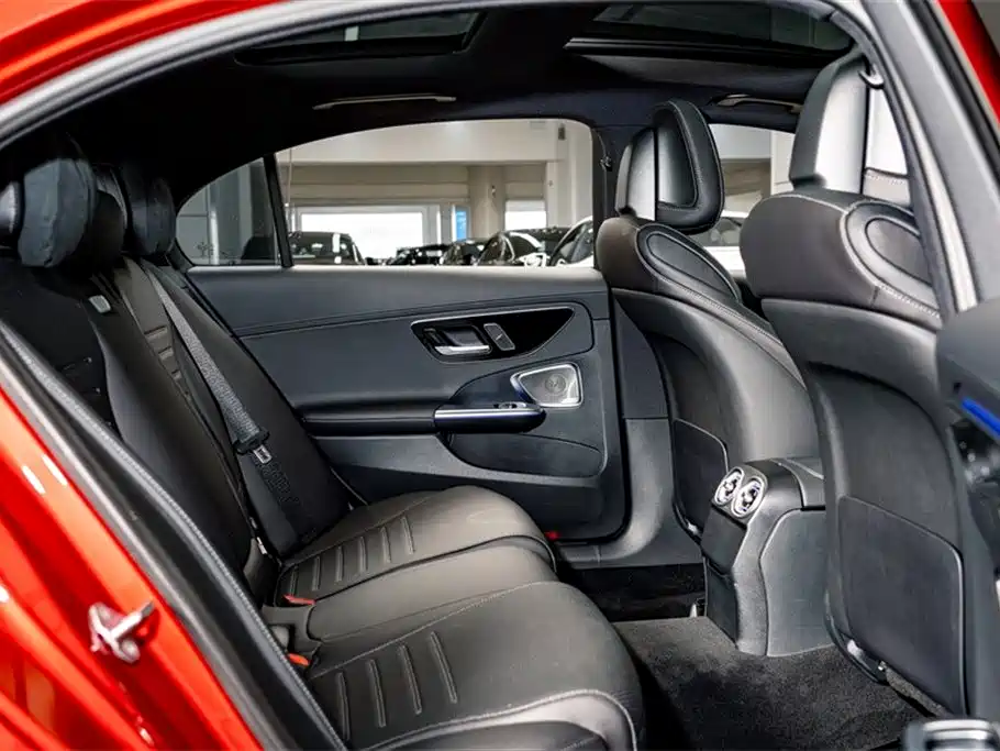 Mercedes-Benz C-Class 2022 — фото 19