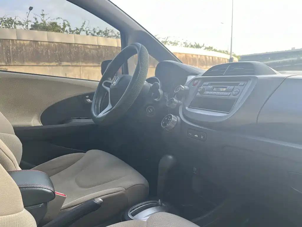Honda Fit 2013 — фото 25