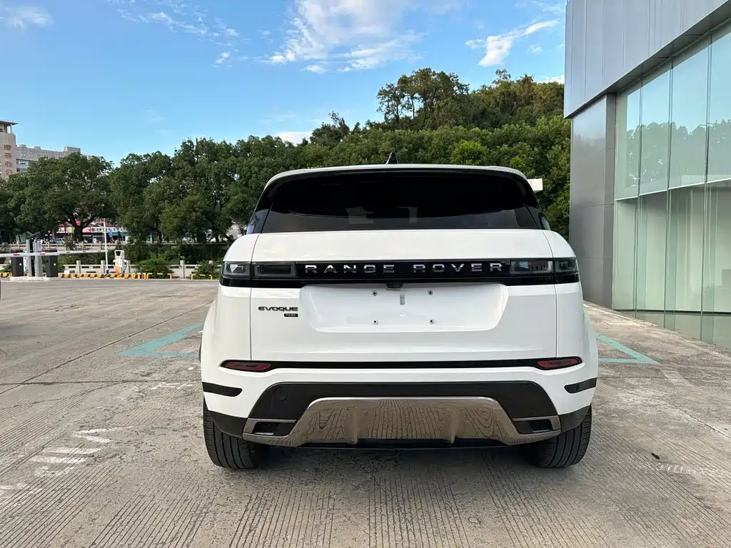 Land Rover Range Rover Evoque 2022 — фото 8