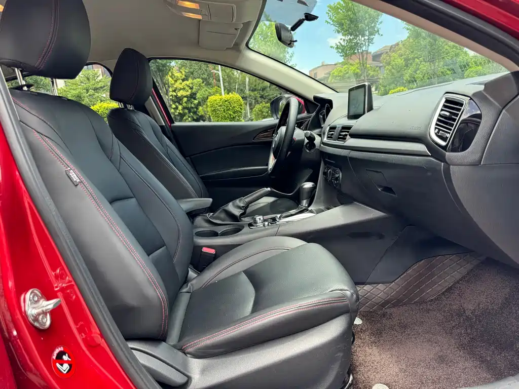 Mazda 3 Angkesela 2015