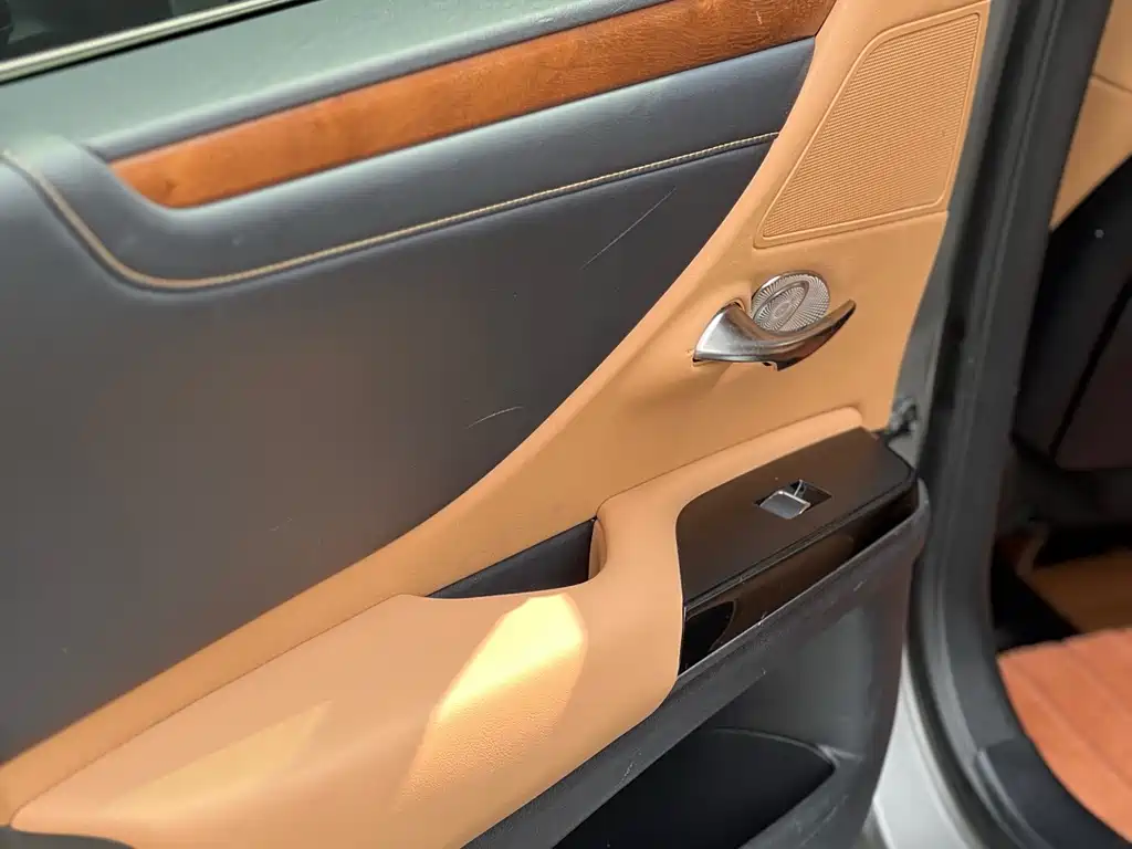 Lexus ES 2023 — фото 15